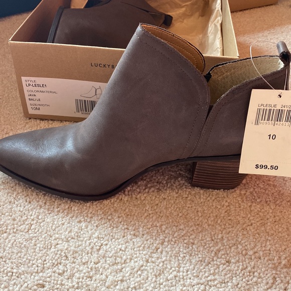 NEW in the box Lucky Brand booties size 10. Leather - Picture 2 of 3